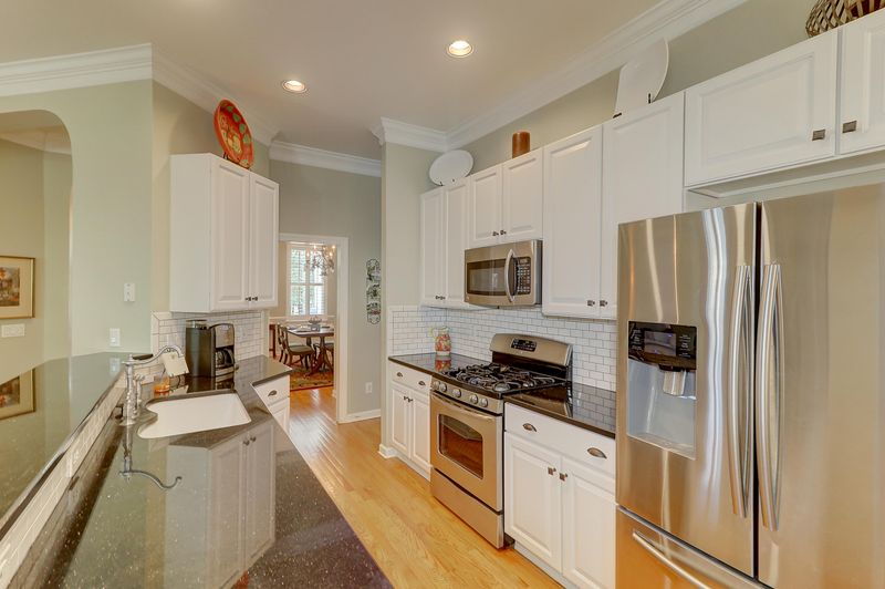 143 Bounty St, Daniel Island, SC 29492