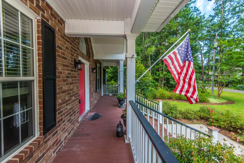 124 Pemberton Rd, Summerville, SC 29483