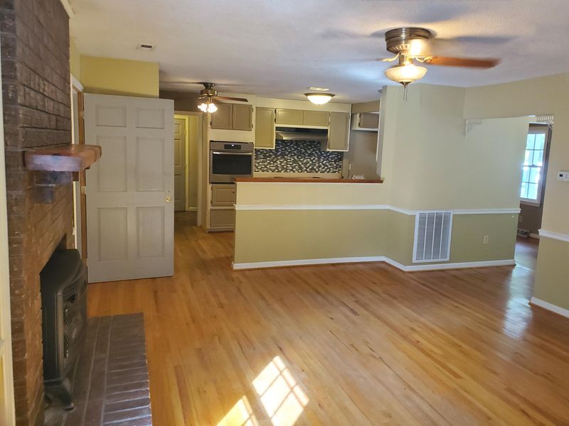 1125 Rifle Range Rd, Mount Pleasant, SC 29464