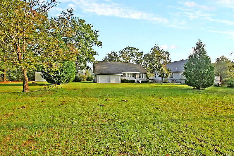 305 Canal St, Bonneau, SC 29431