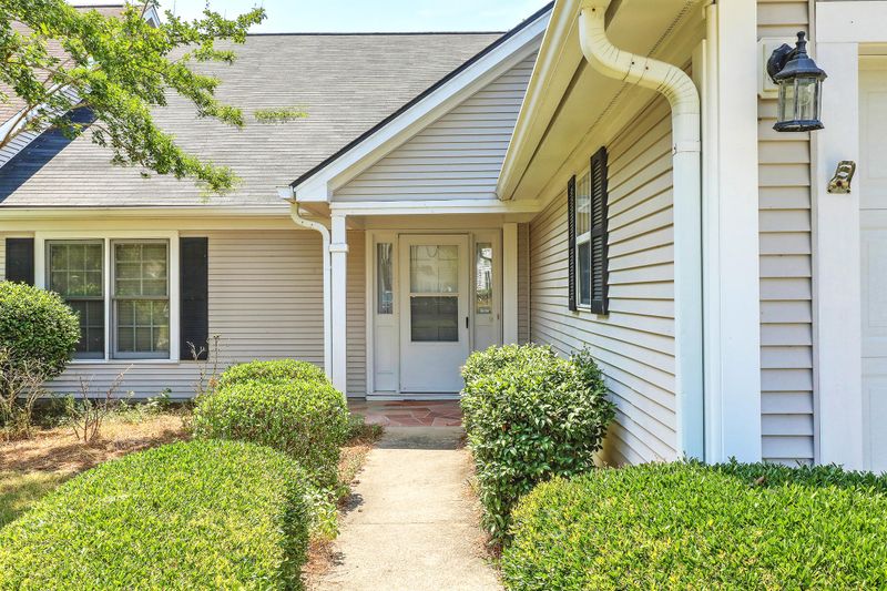9081 Delancey Cir, North Charleston, SC 29406