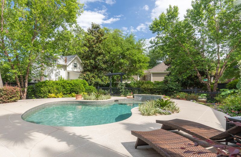 215 Ferryman Ln, Charleston, SC 29492