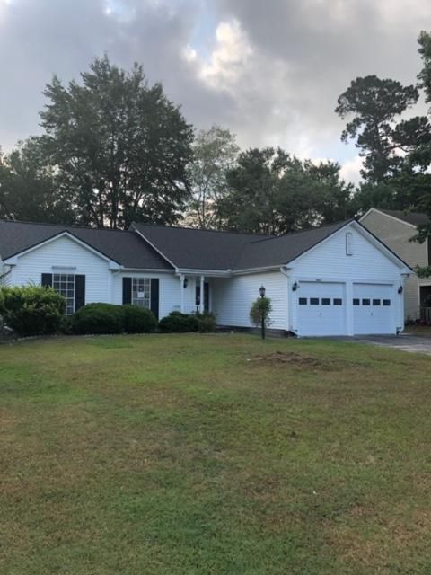 8426 Old Carriage Ct, North Charleston, SC 29420