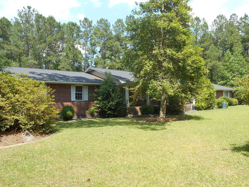 241 Varner Ridge Ln, Ridgeville, SC 29472