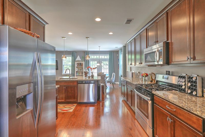 8170 Ronda Dr, North Charleston, SC 29406