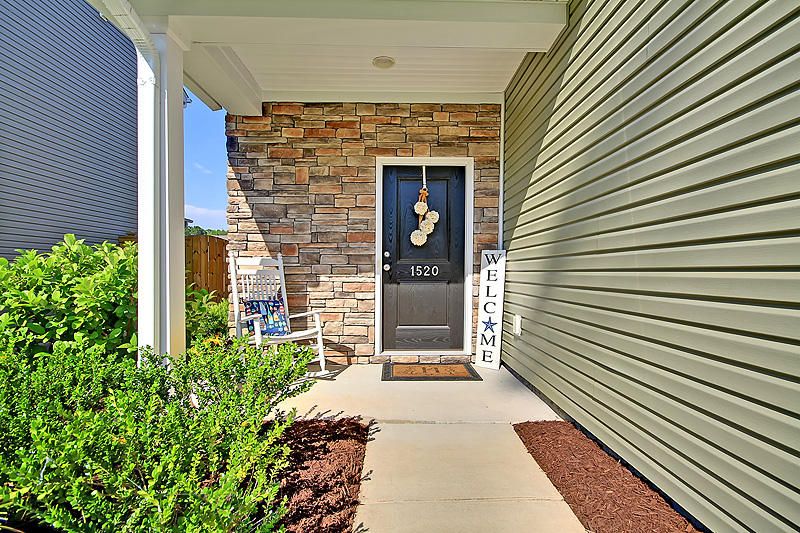 1520 Oldenburg Dr, Mount Pleasant, SC 29429