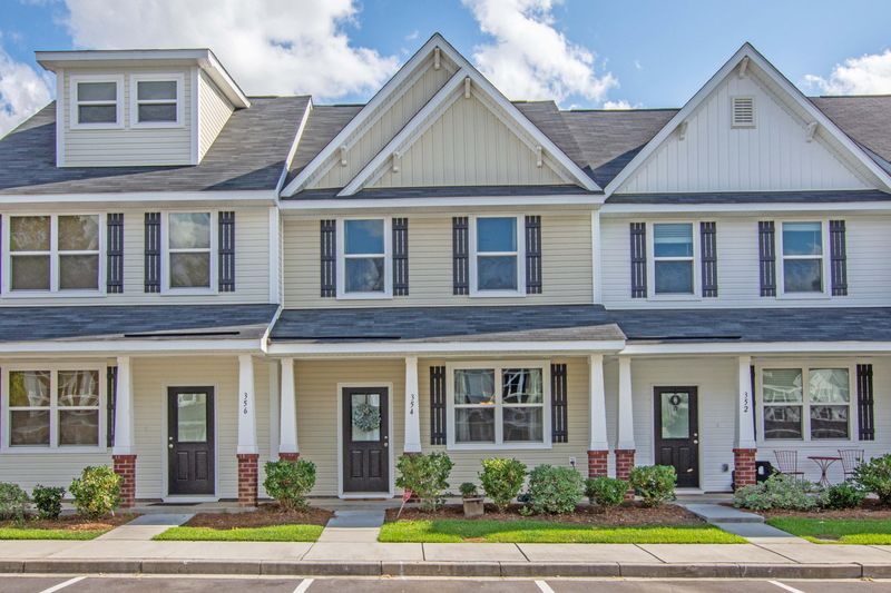 354 Flyway Rd, Goose Creek, SC 29445