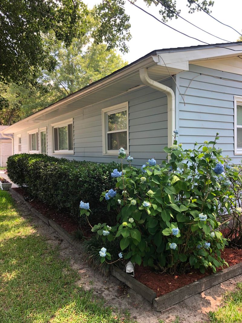 5905 Park St, Hanahan, SC 29410