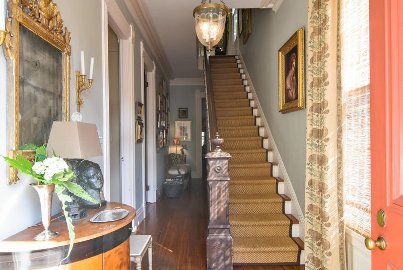 13 New St, Charleston, SC 29401