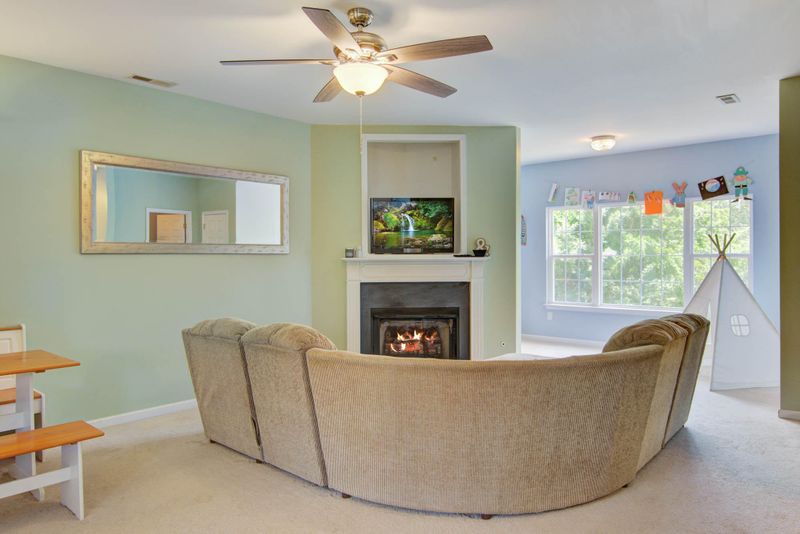 4080 Babbitt St, Charleston, SC 29414