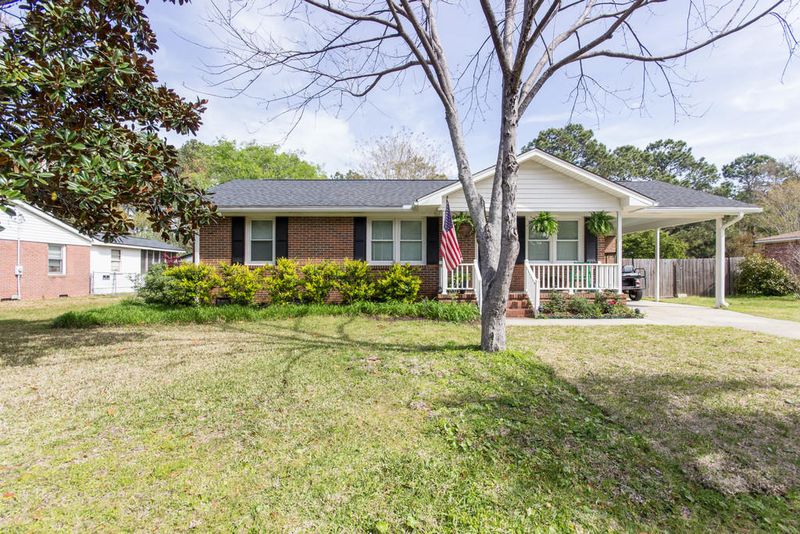 652 Schooner Rd, Charleston, SC 29412
