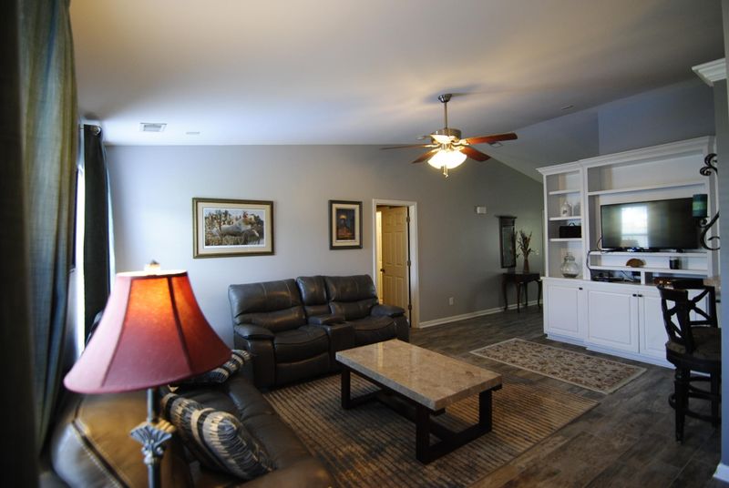 231 Market Hall St, Moncks Corner, SC 29461