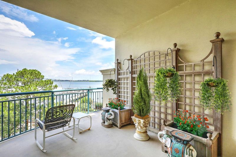2 Wharfside St #5-E, Charleston, SC 29401