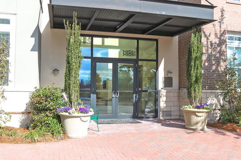 200 River Landing Dr #A 302, Charleston, SC 29492