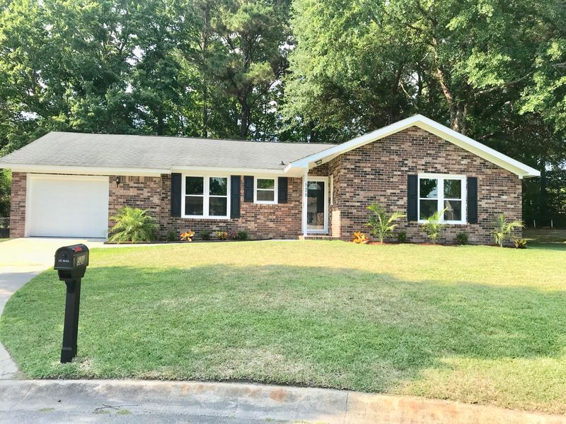528 Savannah Rd, Ladson, SC 29456