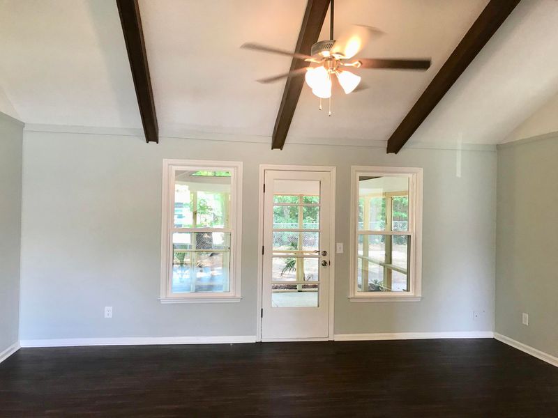 528 Savannah Rd, Ladson, SC 29456