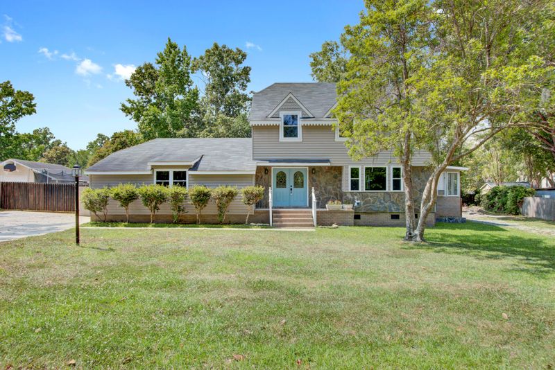 1803 Ringneck Rd, Moncks Corner, SC 29461