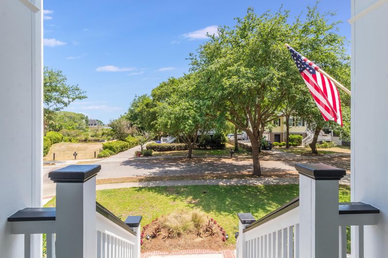 925 Mciver St, Mount Pleasant, SC 29464