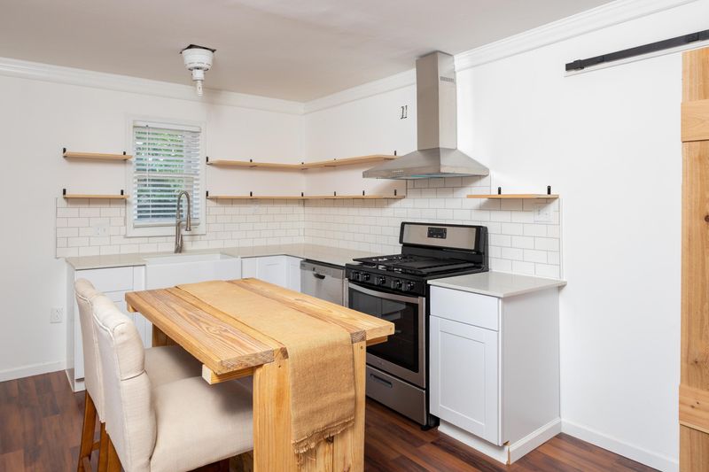 1207 E Montague Ave, North Charleston, SC 29405