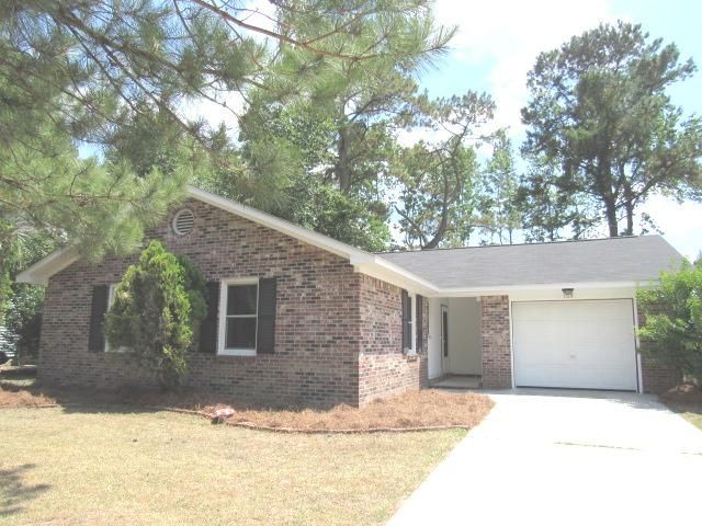 105 Maple Dr, Summerville, SC 29485
