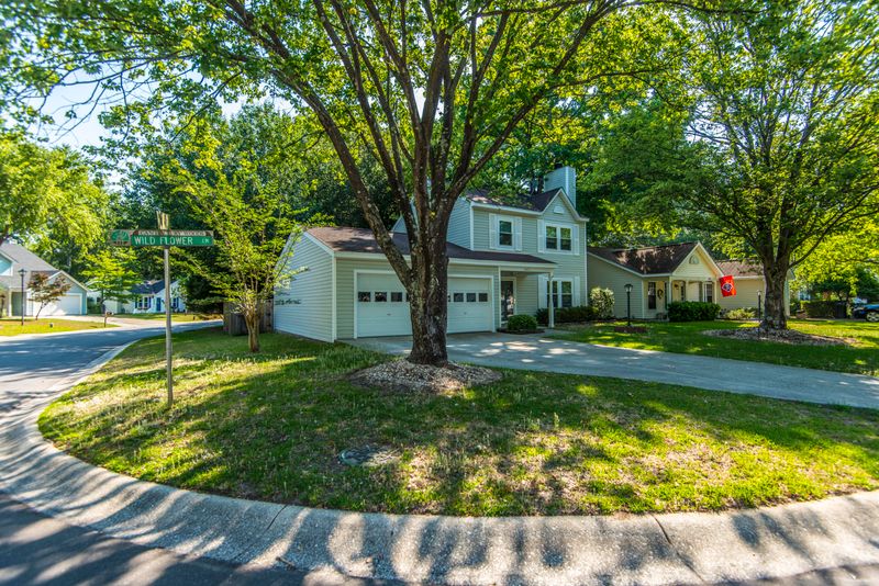 2071 Wild Flower Ln, Charleston, SC 29414