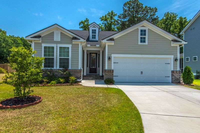 2279 Spring Hope Dr, Mount Pleasant, SC 29466