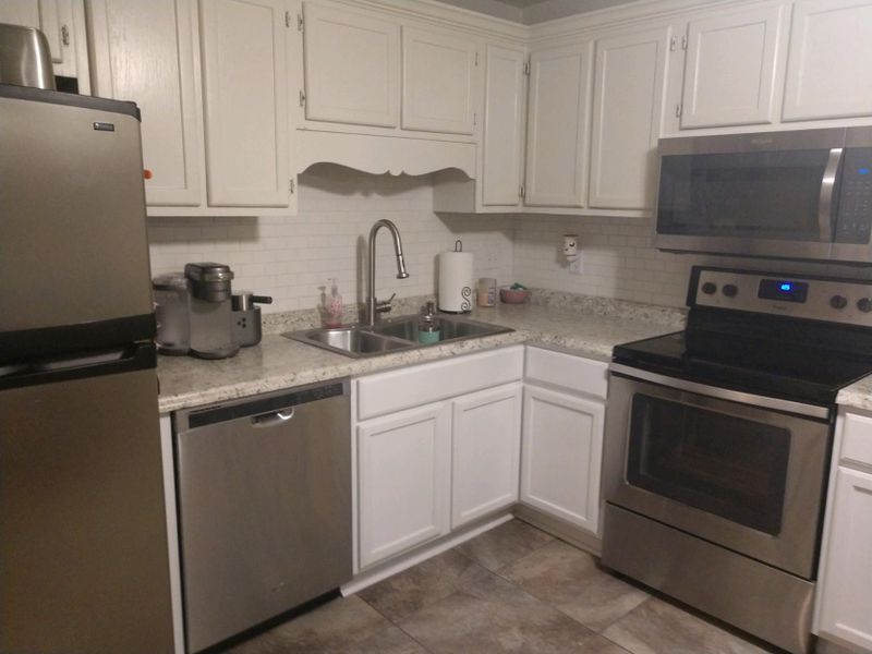 6250 Brandt St #D, North Charleston, SC 29406