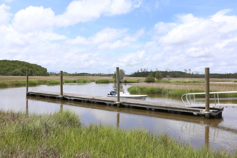 1594 John Fenwick Ln, Johns Island, SC 29455