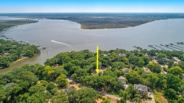 1412 S Edgewater Dr, Charleston, SC 29407