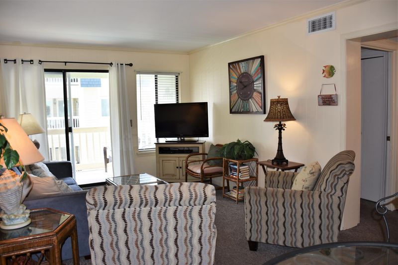 1400 Ocean Blvd #206 B, Isle Of Palms, SC 29451