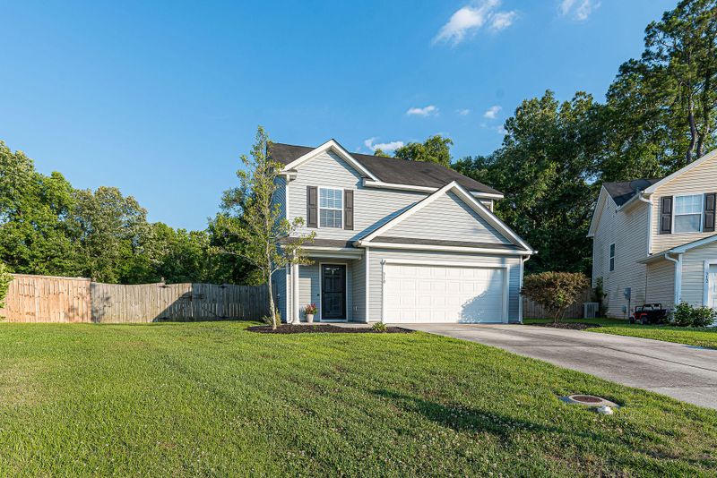 310 Greens Ct, Goose Creek, SC 29445