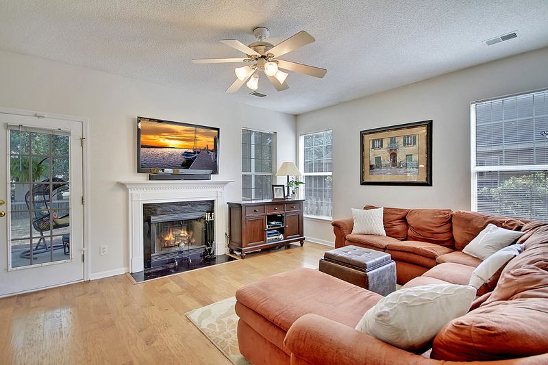 179 Revolution Dr, Mount Pleasant, SC 29464