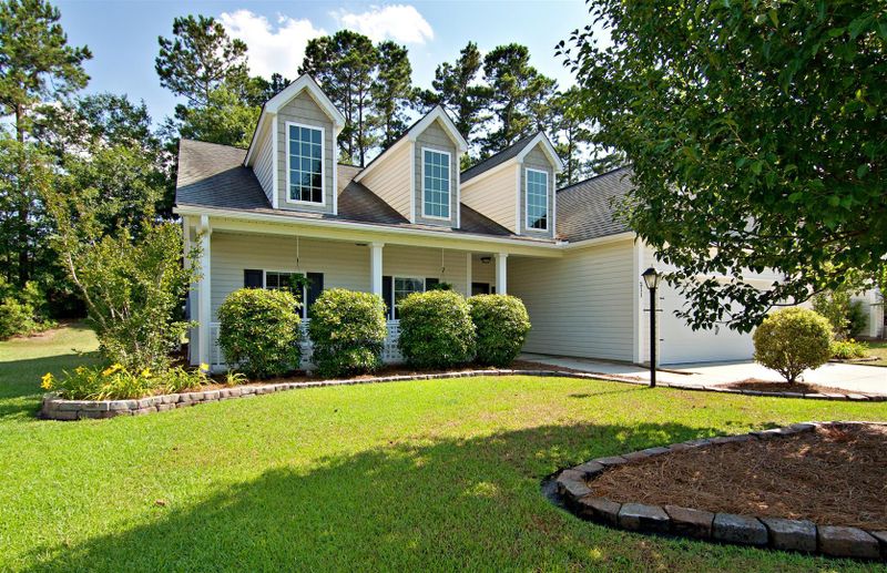 211 Highwoods Plantation Ave, Summerville, SC 29485