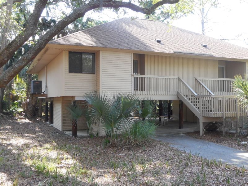 824 Club Cottage Rd, Edisto Beach, SC 29438
