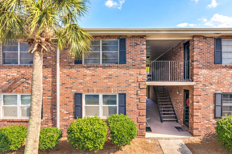 415 Parkdale Dr #2-G, Charleston, SC 29414
