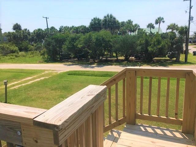 521 Pompano Rd, Edisto Beach, SC 29438