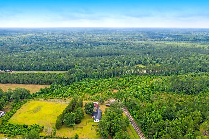 491 Altman Pl, Ridgeville, SC 29472