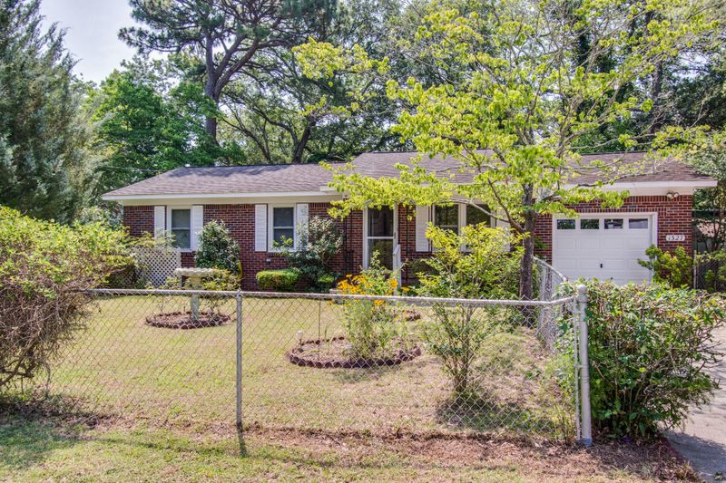 1327 Lonnie Cir, Mount Pleasant, SC 29464