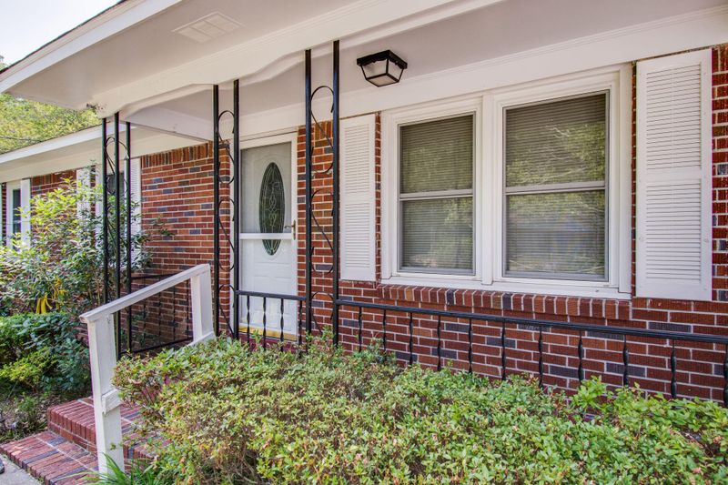 1327 Lonnie Cir, Mount Pleasant, SC 29464