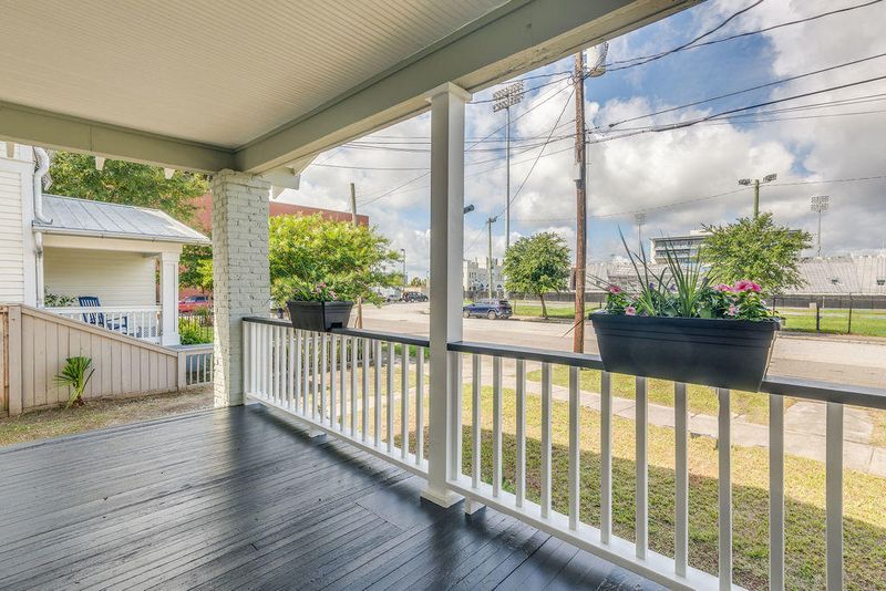 4 Parkwood Ave, Charleston, SC 29403