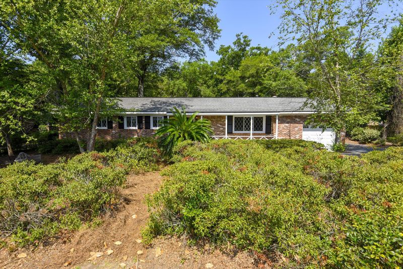 860 Robert E Lee Blvd, Charleston, SC 29412