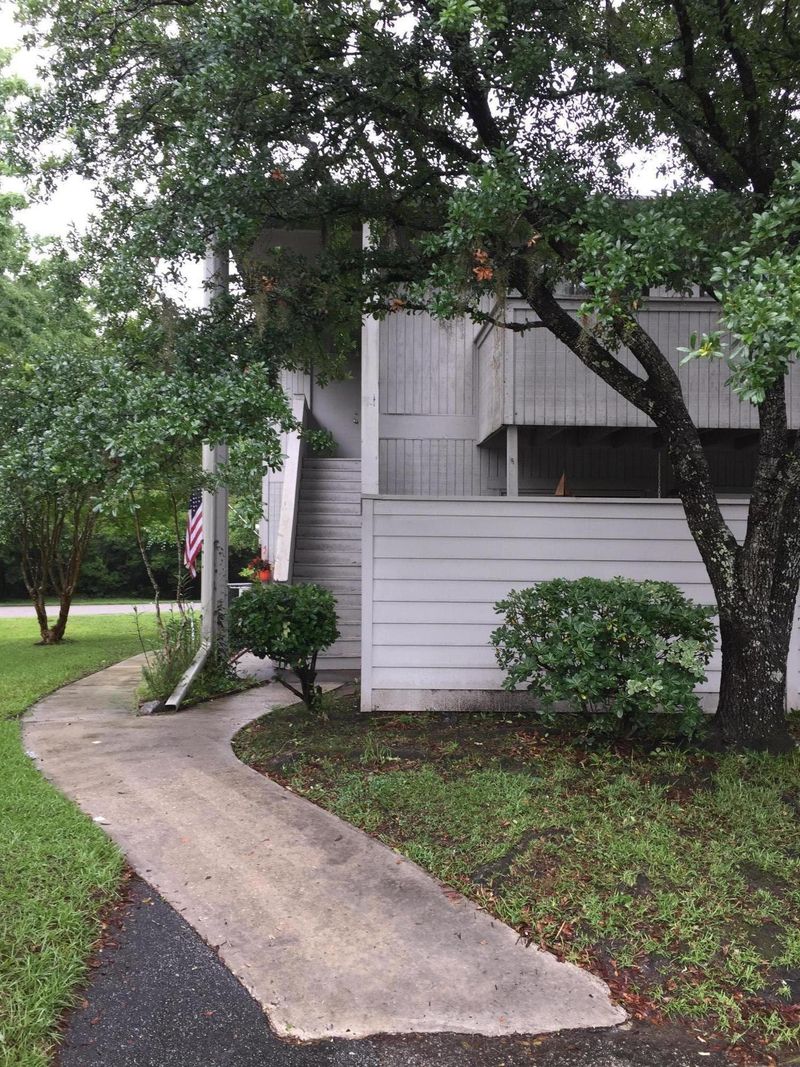 806 Green Castle Dr, Goose Creek, SC 29445