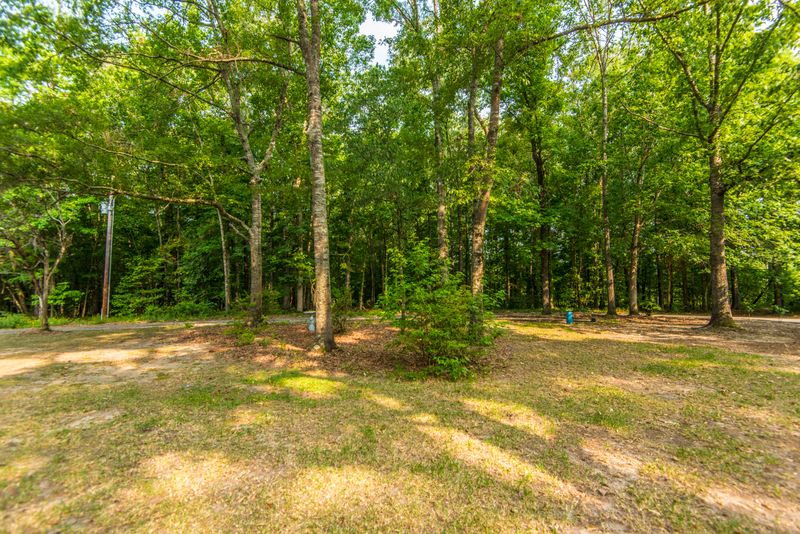 156 Virginia Ave, Ridgeville, SC 29472
