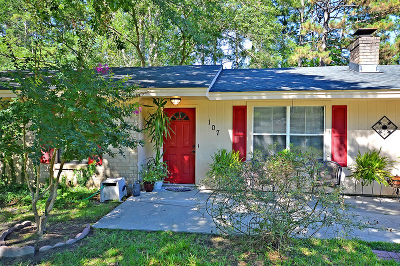107 Ford Ct, Summerville, SC 29483