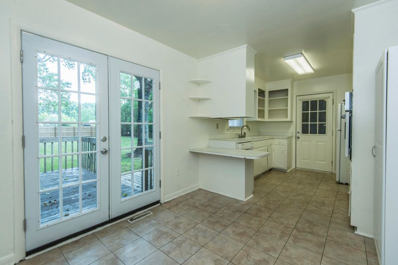 724 Catawba Rd, Charleston, SC 29414