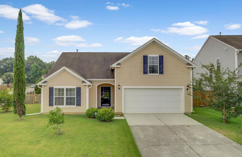 8001 Henderson Rd, Summerville, SC 29483