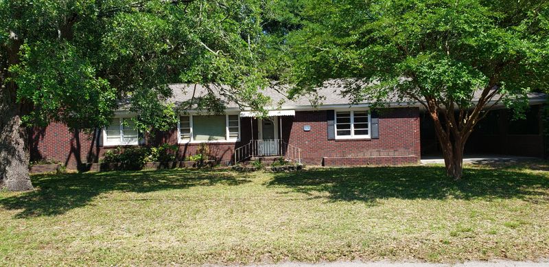 828 W Madison Ave, Charleston, SC 29412