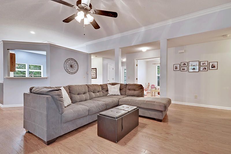 1979 Pinehurst Ave, Charleston, SC 29414