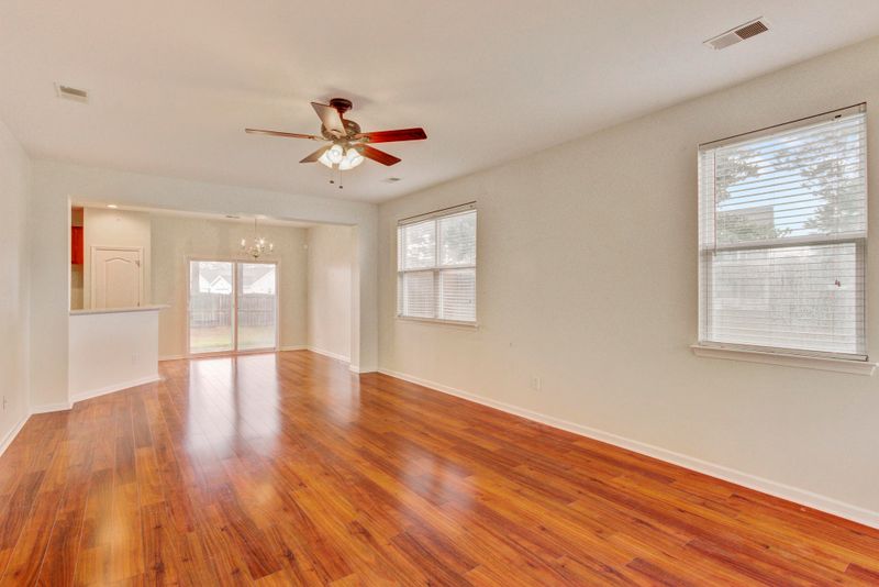 7140 Sweet Grass Blvd, Hanahan, SC 29410
