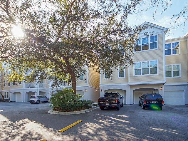 60 Fenwick Hall Allee #214, Johns Island, SC 29455